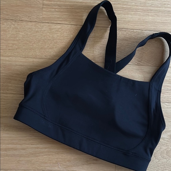 OLD NAVY - NWOT small activewear Black Sports Bra - Picture 1 of 1